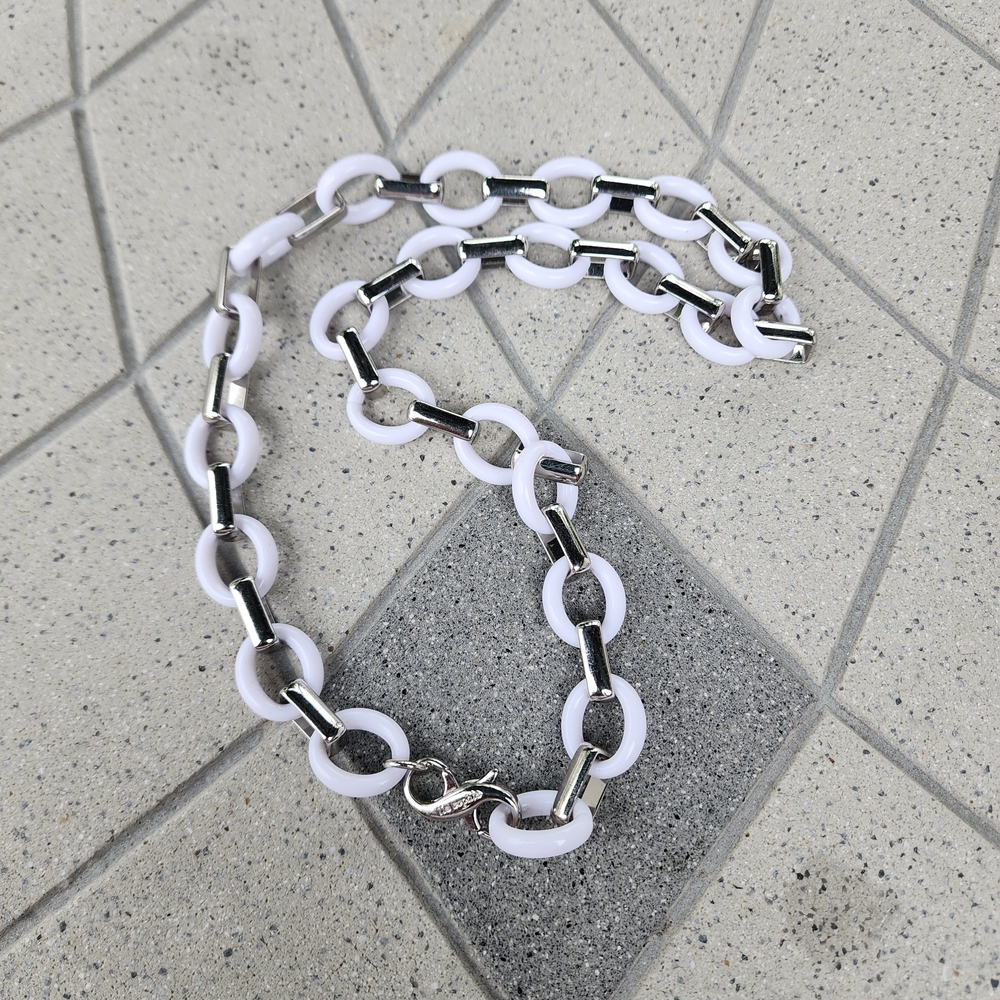 Lia Sophia Contrast Chain Link Statement Necklace - Picture 3 of 8